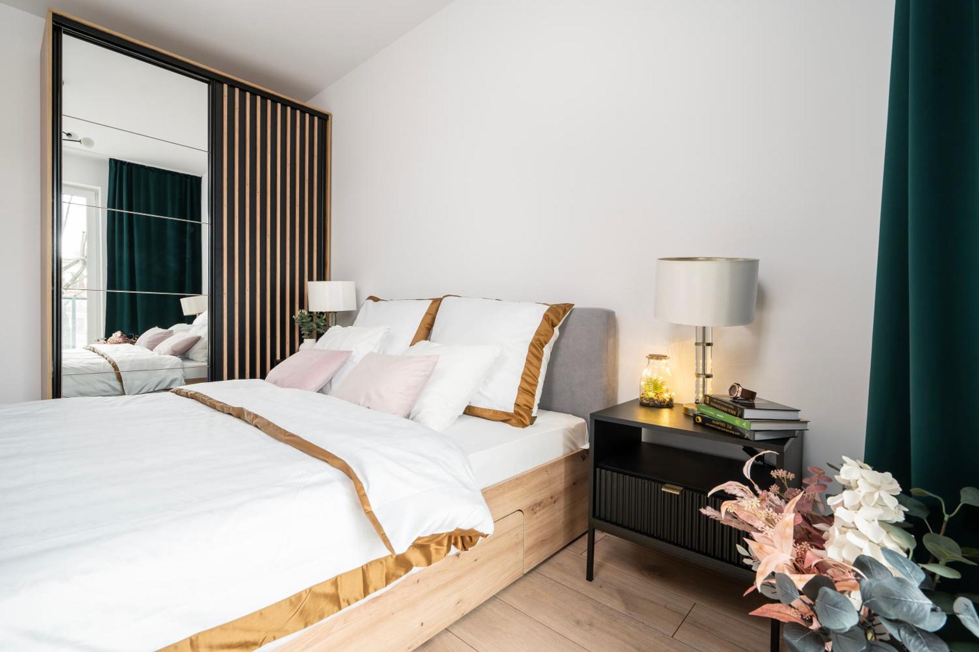 Manufaktura Residence - Apartamenty Prestiz Z Garazem Podziemnym I Dwoma Lazienkami Łódź Esterno foto