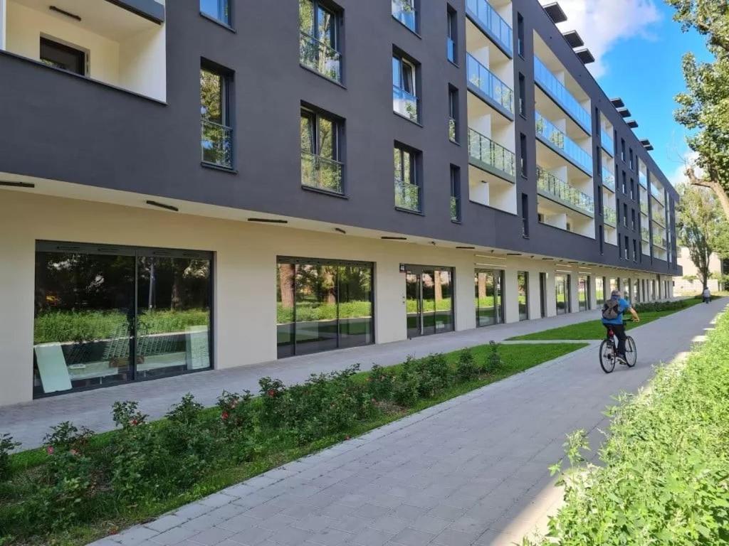 Manufaktura Residence - Apartamenty Prestiz Z Garazem Podziemnym I Dwoma Lazienkami Łódź Esterno foto